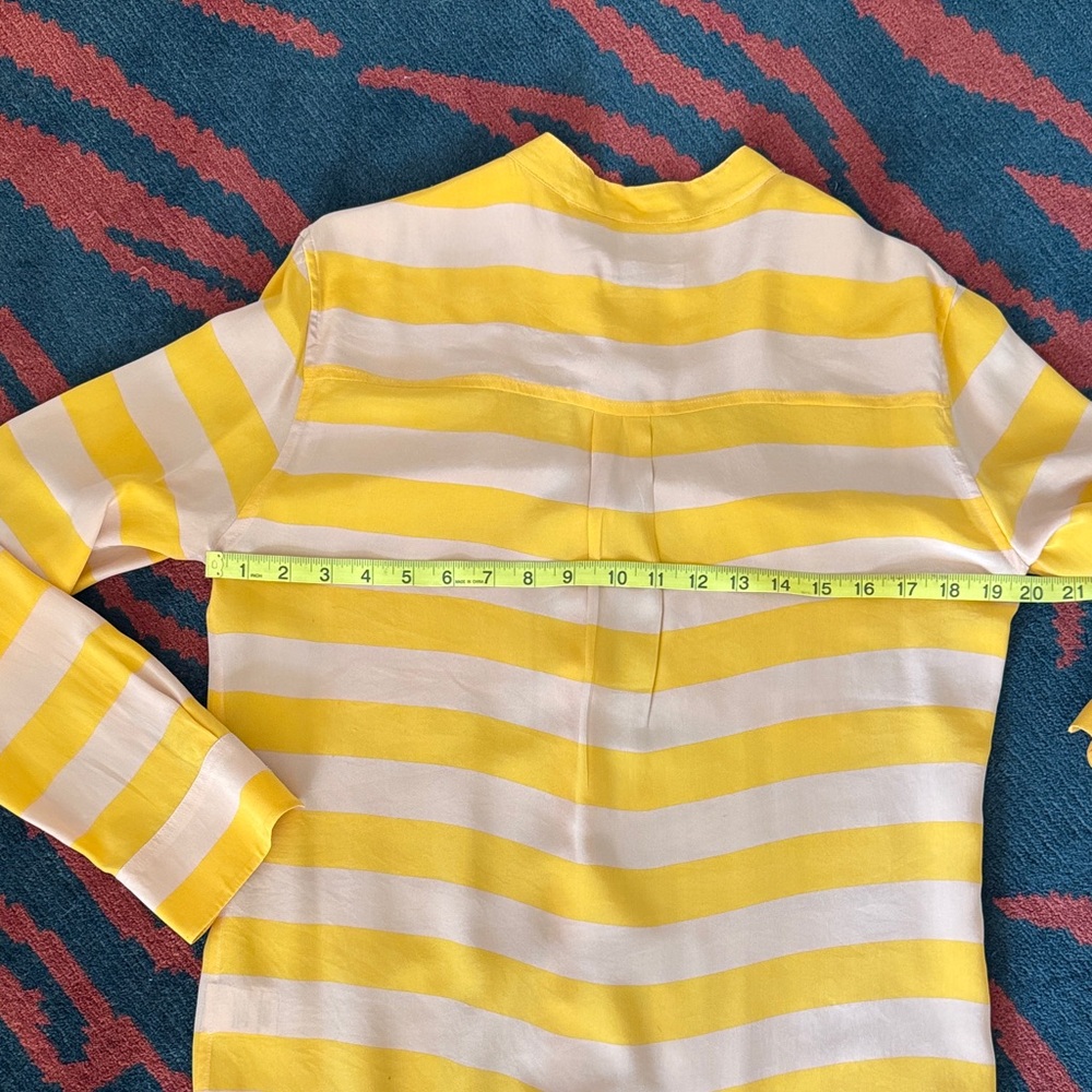 Equipment 100% Silk Blouse - Picture 7 of 8